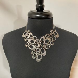 🌻Silver Statement Necklace